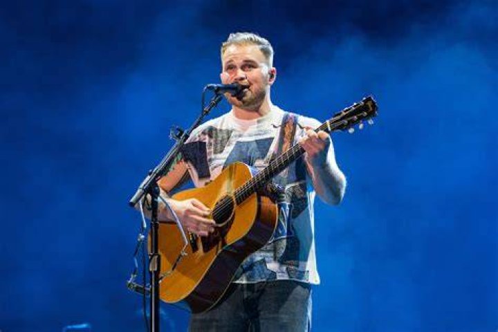 Who is Zach Bryan's Wife? Is He Married? The Little Facts