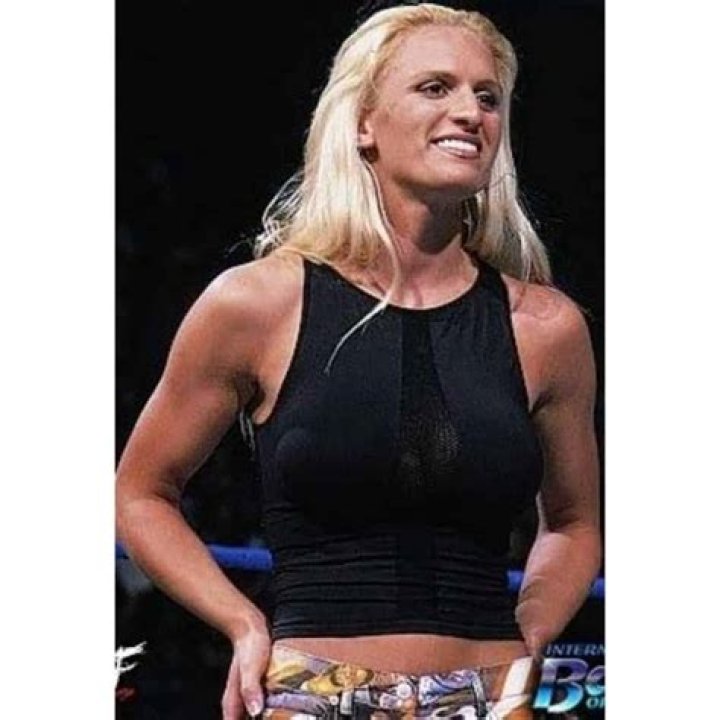 WWE Sara Calaway by KevinGotABigAssChin on DeviantArt