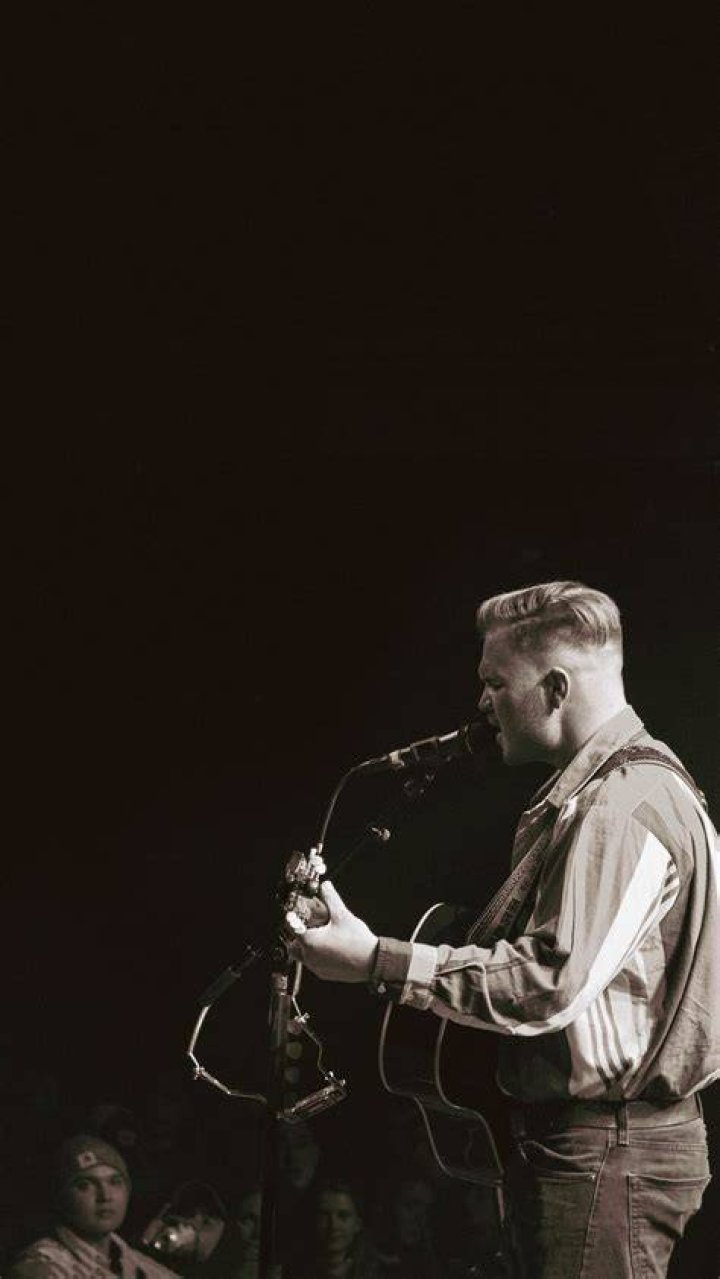 Zach Bryan Wallpaper iXpap