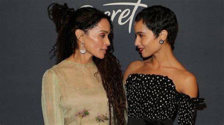 Zoe Kravitz ANGRY at Mom Lisa for CHEATING ON Jason Momoa